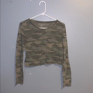 camo crop top
